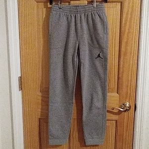 Boys Air Jordan sweatpants
